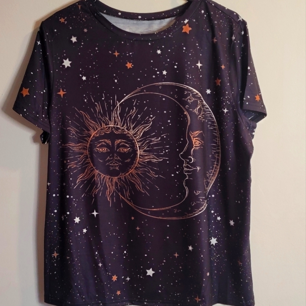 UNBRANDED, black, gold, & white, 1/4 sleeve celestial print t-shirt. Sz XL. NWOT
